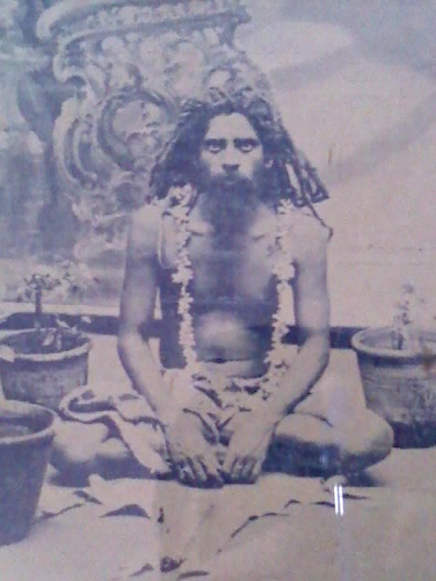 Om Azad Muni portrait image