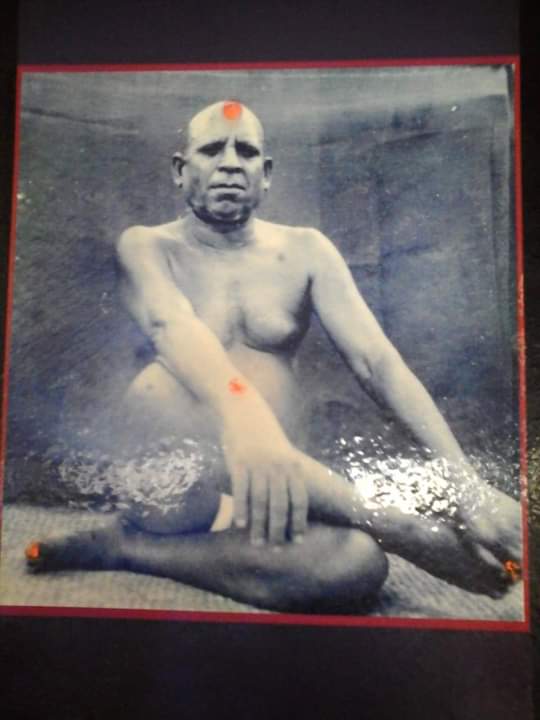 Om Azad Muni seated portrait